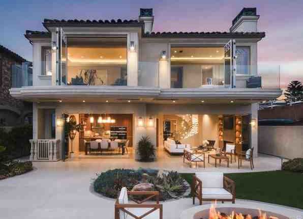 How big is Encinitas?