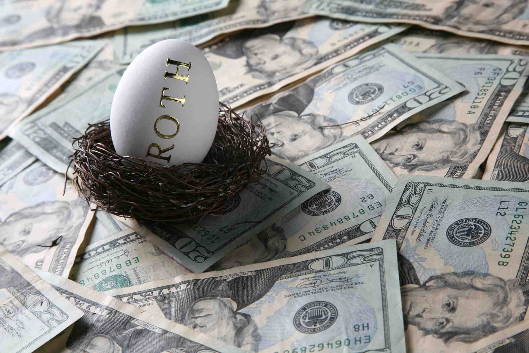 How much do Roth IRAs earn?
