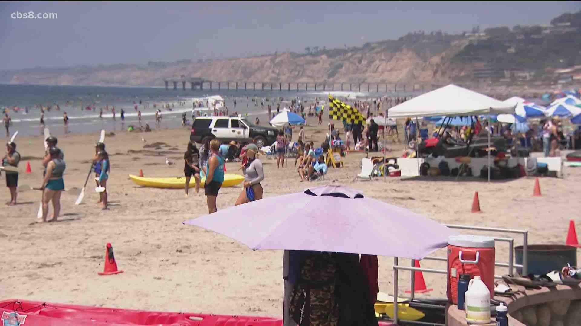 Does Encinitas have a pier?