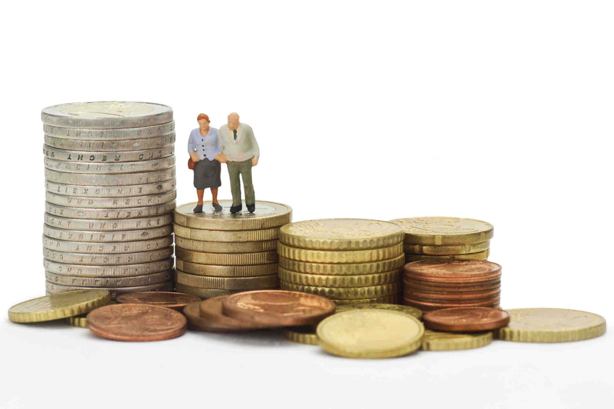 How much can a retired person earn without paying taxes?