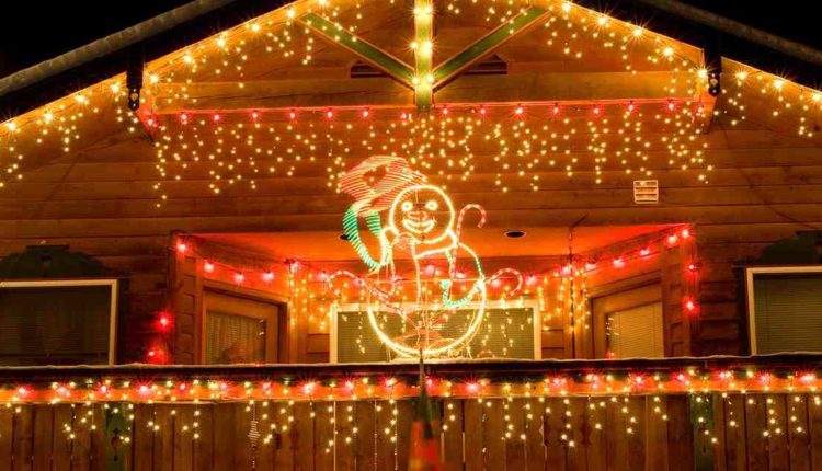 When should you put Christmas lights up?
