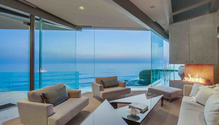 Is it expensive to live in Encinitas?