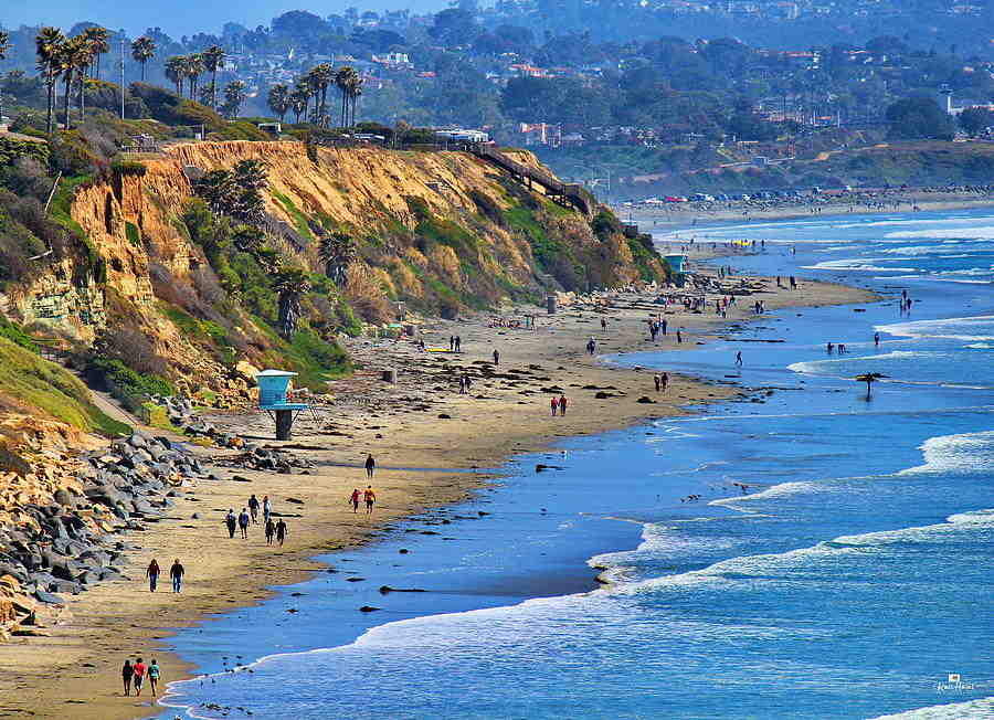 Can you bring alcohol to Venice Beach?