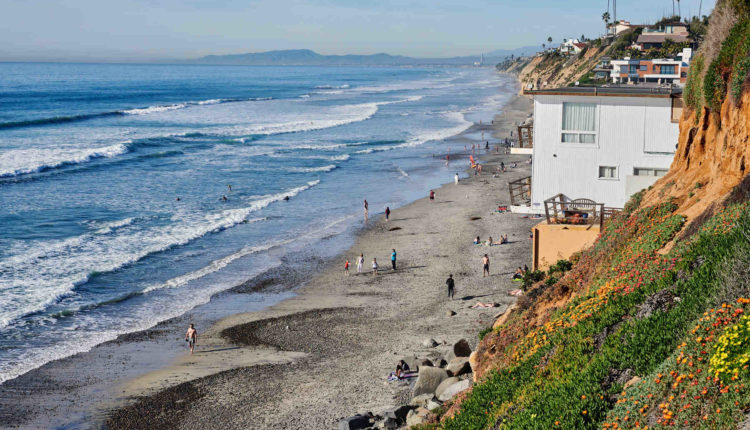 Does Encinitas have a downtown?