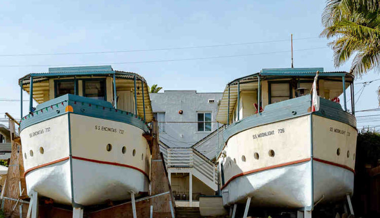 How do you get around Encinitas?