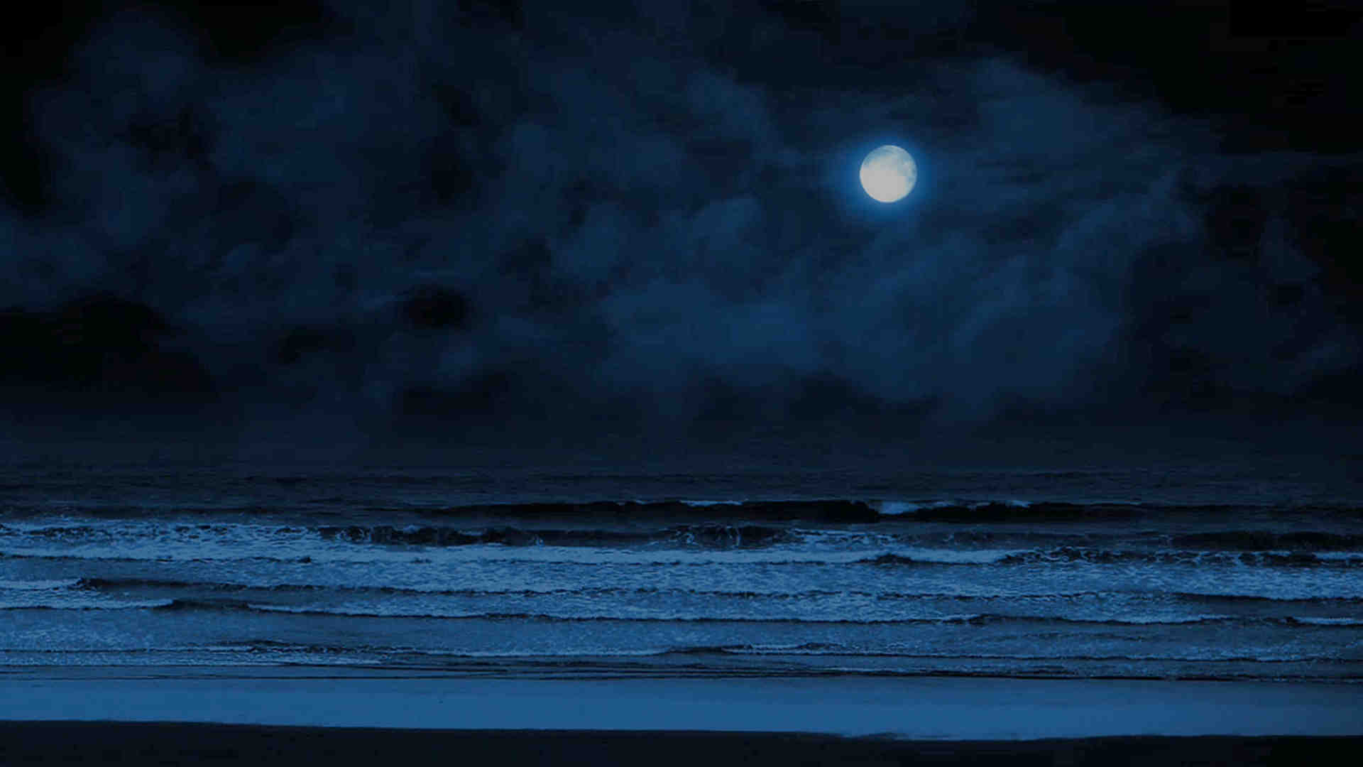 What water is Crescent Beach on?